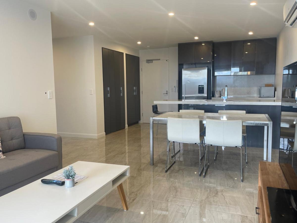 Serenity Surfers Paradise Apartment